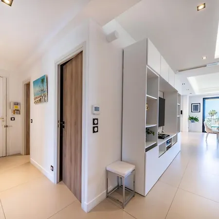 Stunning 3 Bedrooms On The Croisette アパート *