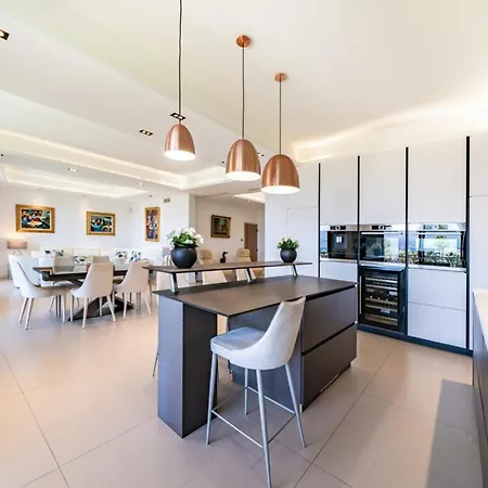 Stunning 3 Bedrooms On The Croisette アパート *